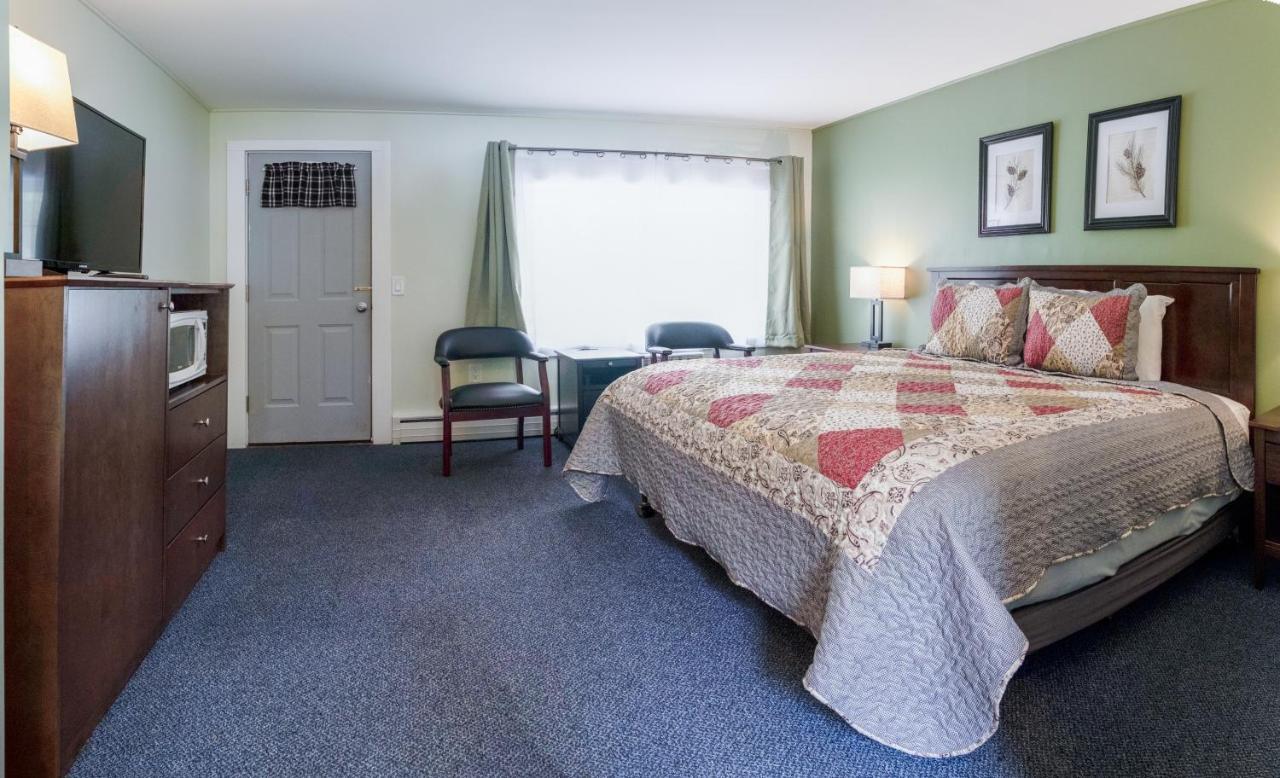 Acadia Pines Motel バー・ハーバー エクステリア 写真