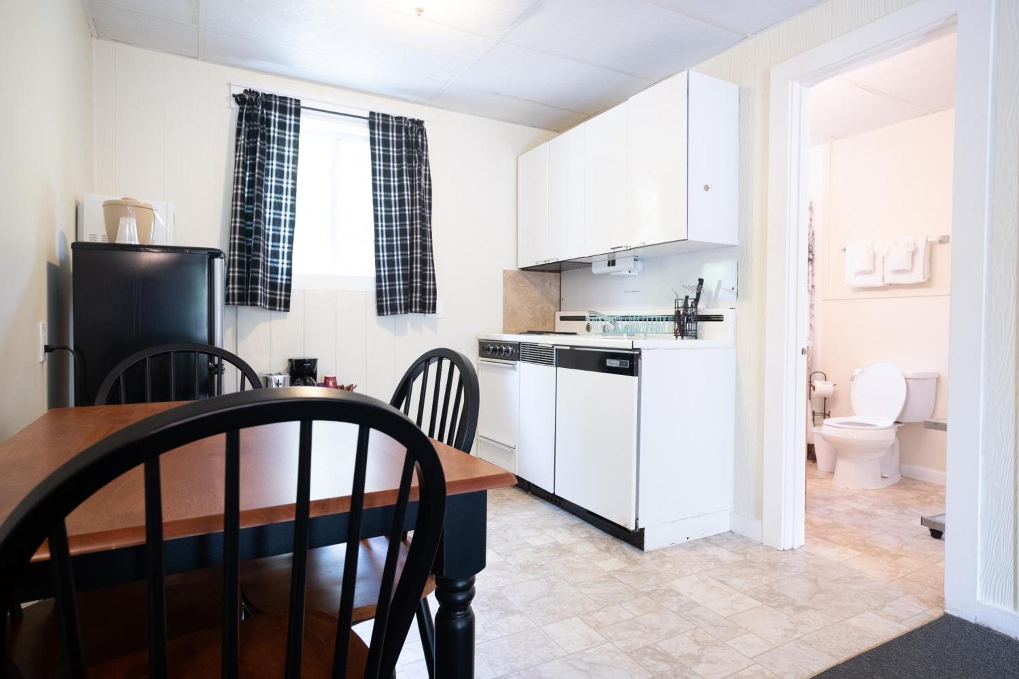 Acadia Pines Motel バー・ハーバー エクステリア 写真